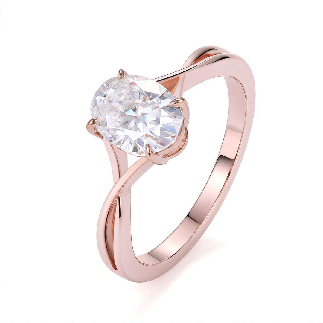 Customized 1.5 CT Diamond Oval-cut Gold Ring