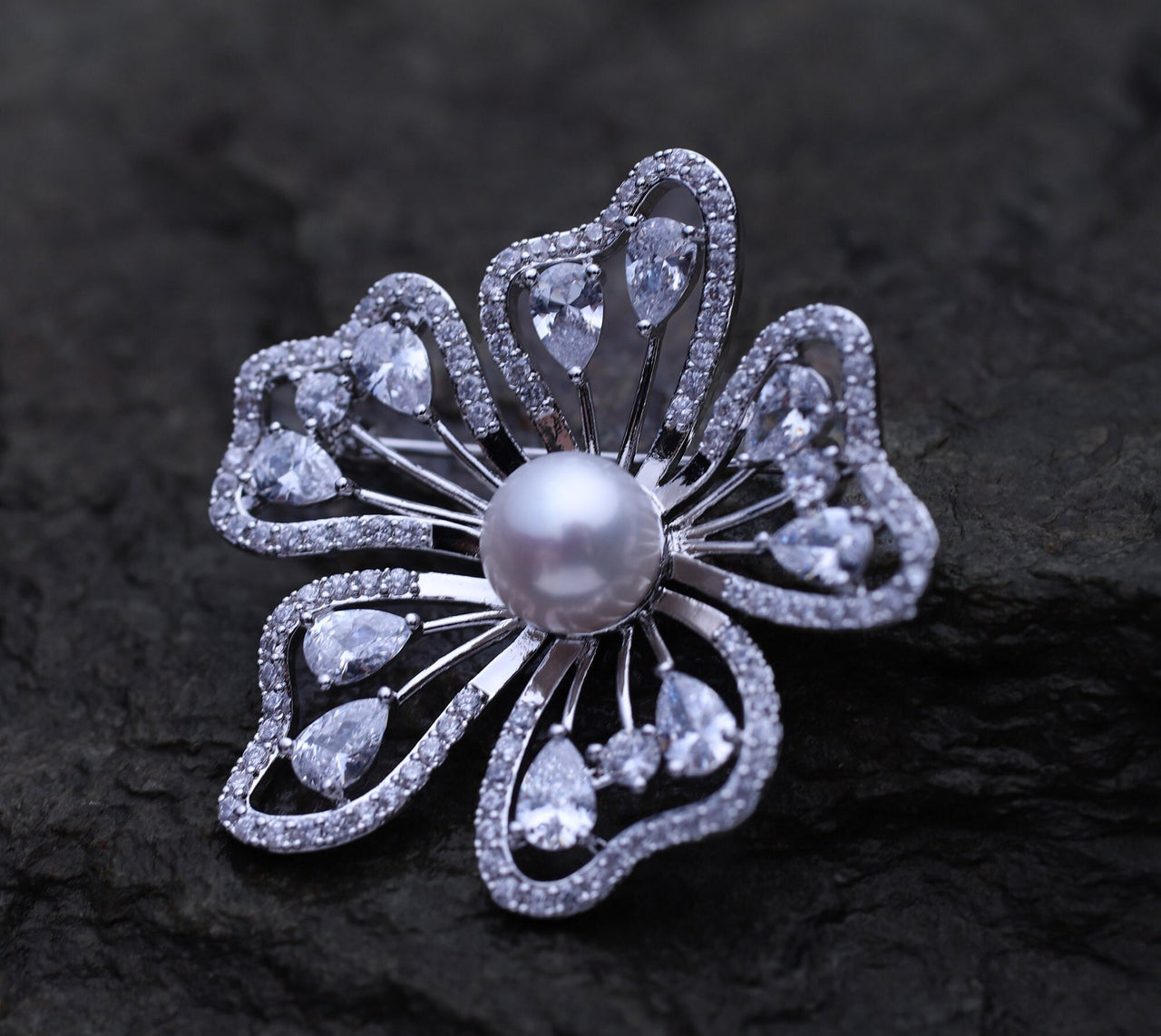 Silver Freshwater Pearl Flower Brooch