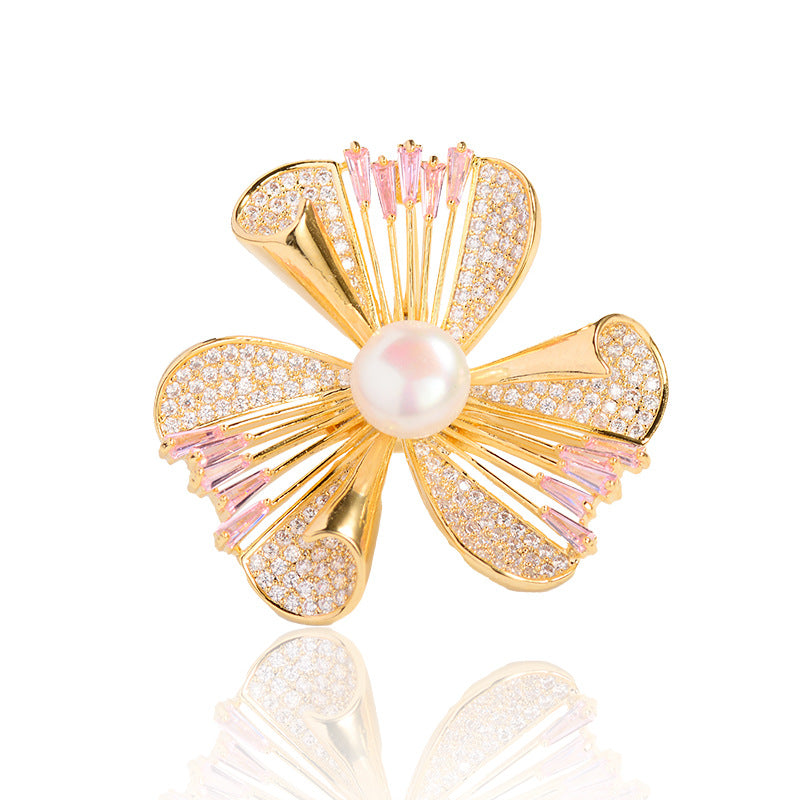 Gold Hand Micro-Pave Zircon Flower Pearl Brooch